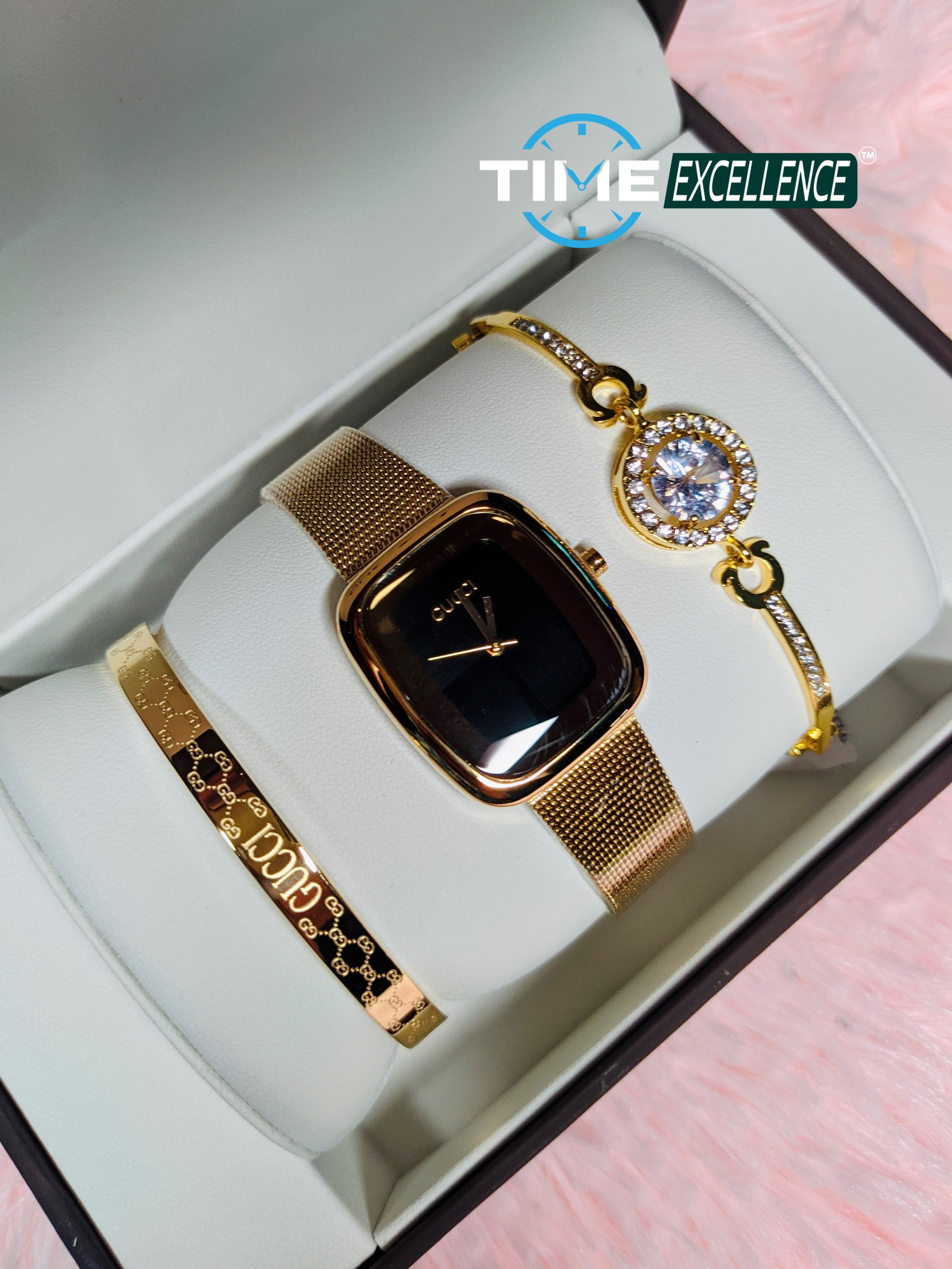 Gucci Ladies Combo Set Watch With Bracelet & Premium Box